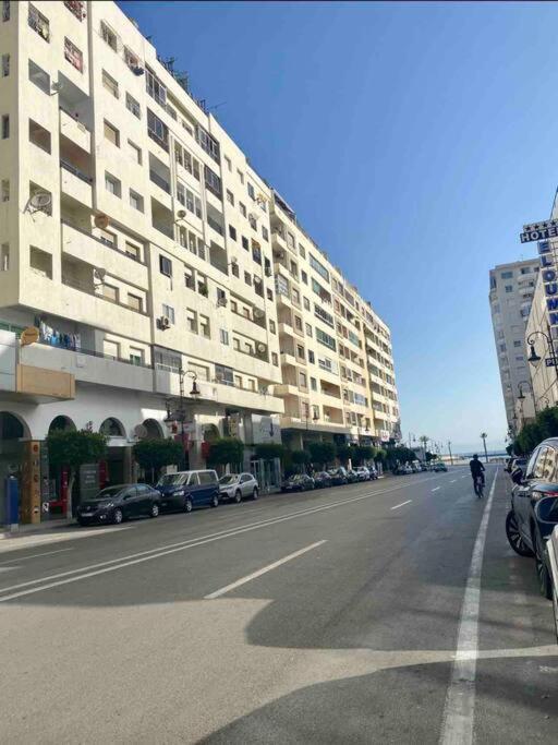 Apartment Oumnia 1 - City Center Tangier Exterior photo