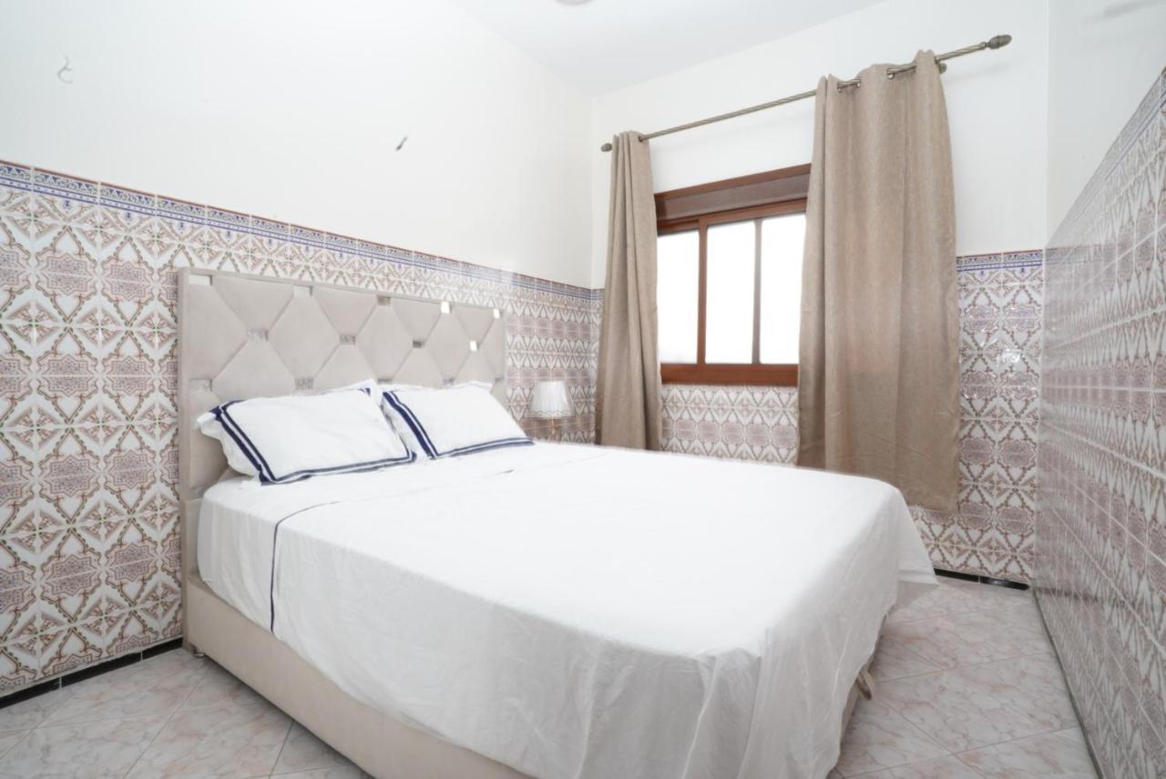 Apartment Oumnia 1 - City Center Tangier Exterior photo