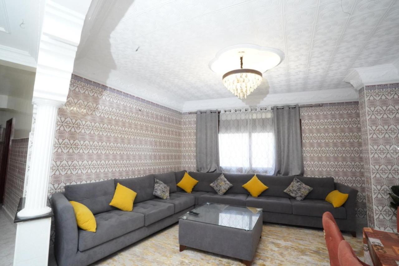 Apartment Oumnia 1 - City Center Tangier Exterior photo