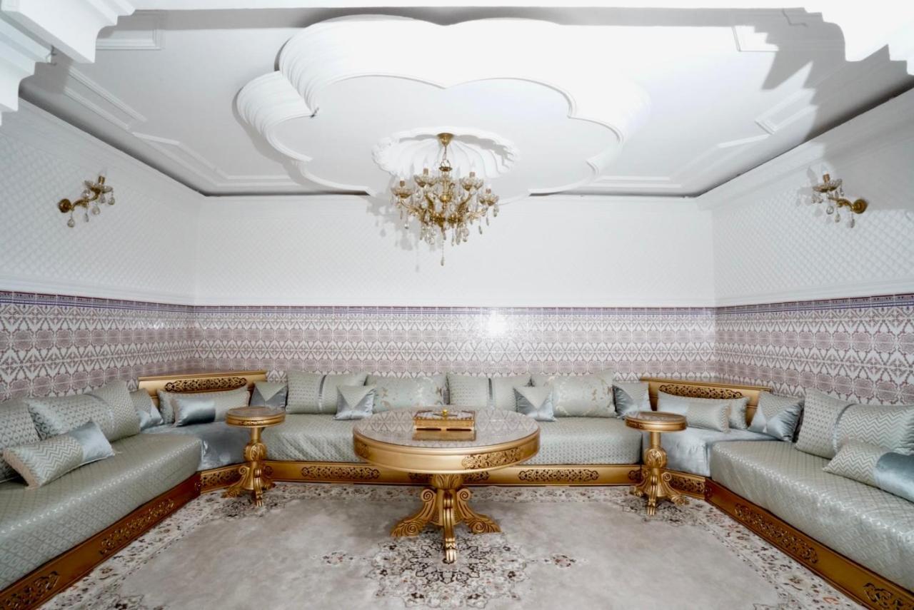 Apartment Oumnia 1 - City Center Tangier Exterior photo