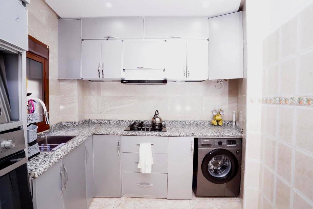 Apartment Oumnia 1 - City Center Tangier Exterior photo