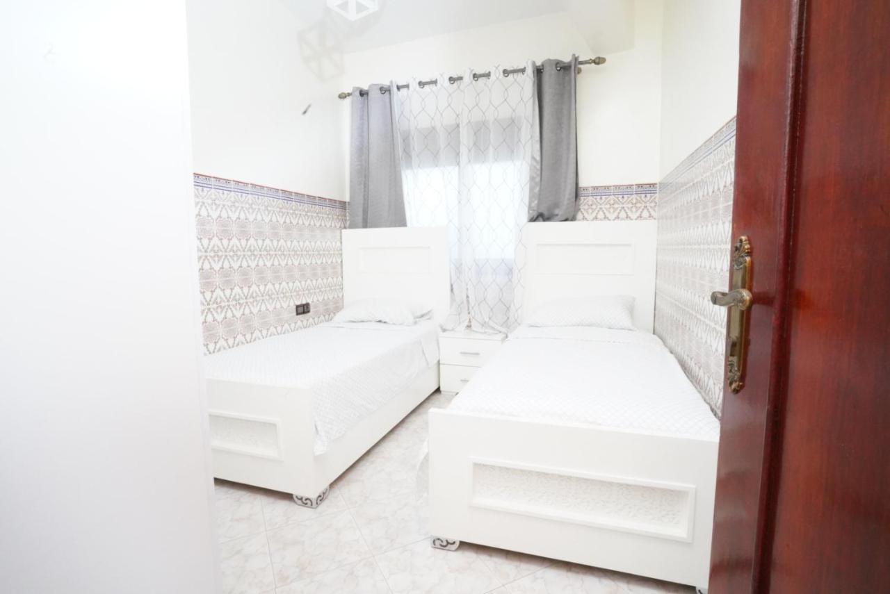 Apartment Oumnia 1 - City Center Tangier Exterior photo